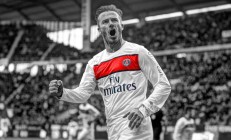 独行侠观众热烈欢呼！，詹姆斯迎来二十赛季出色发挥气势如虹延续