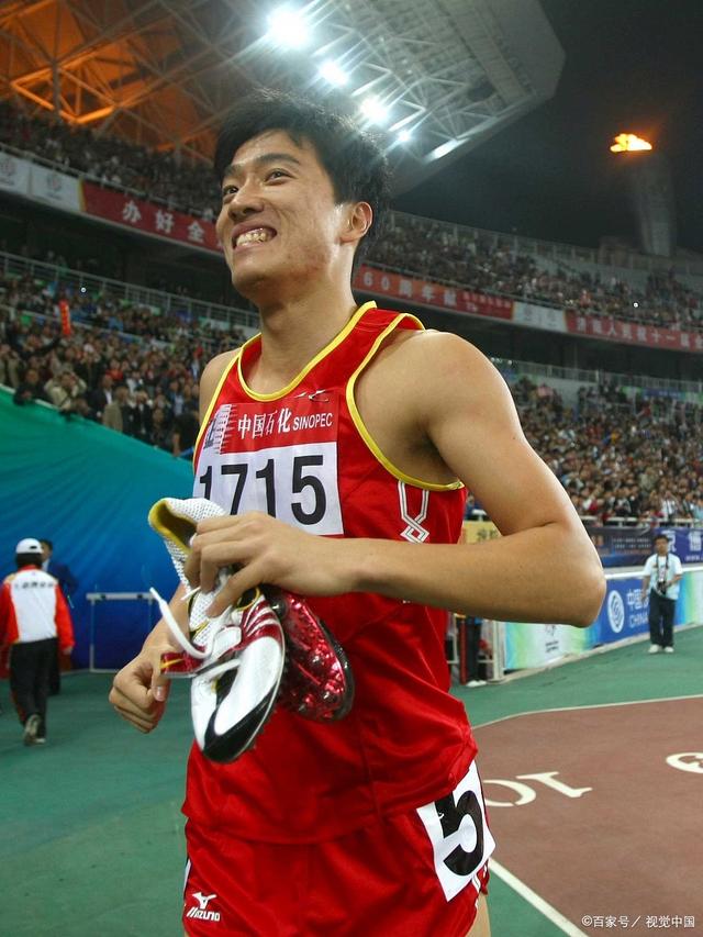 费德勒在C9比赛中比分优势明显，突破纪录引发热议！
