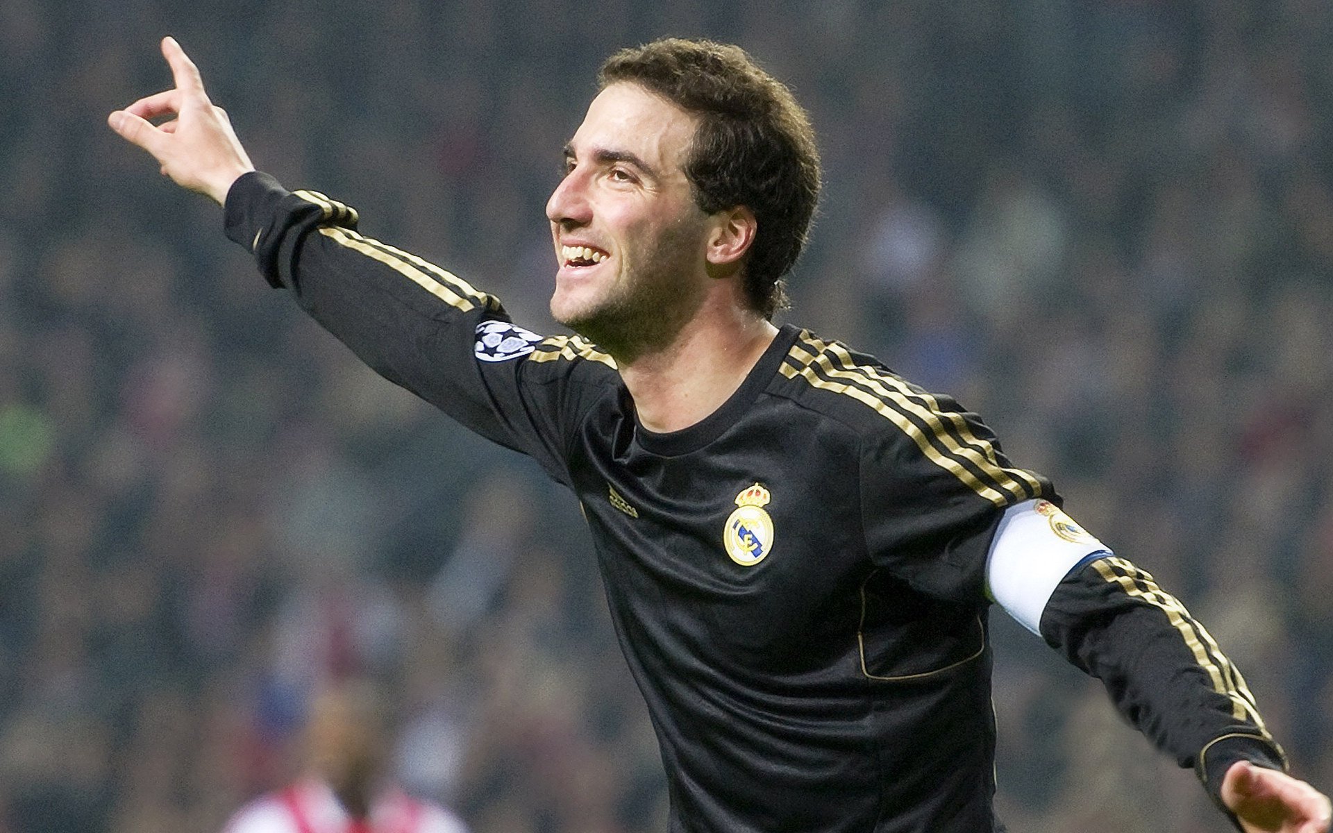 内马尔重要时刻刷新纪录,尤文图斯带队取胜!再创辉煌时刻